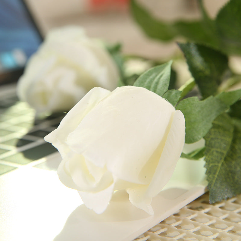 Artificial Rose Bud For Living Room Indoor Decoration And Wedding