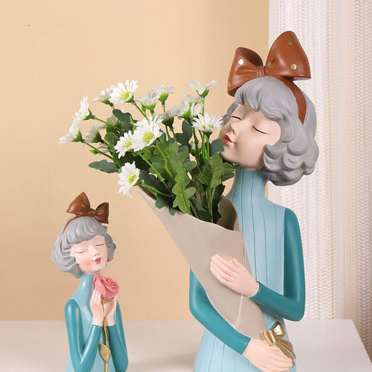 Wonderful Lassie Modern Craft Ornament And Vase