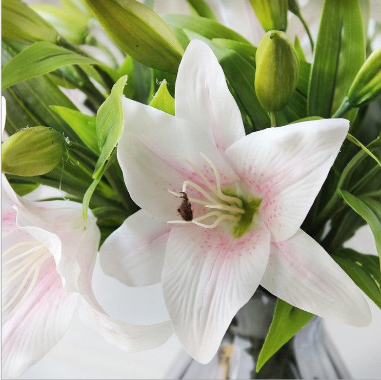 Artificial Lily For Living Room Indoor Decoration And Wedding