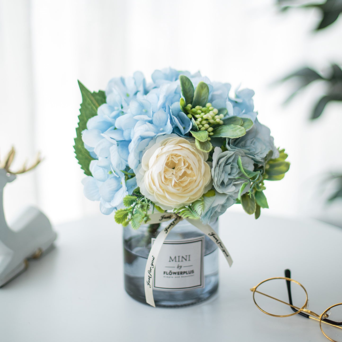 Circle Heart Series - Artificial Silk Flowers Bouquet Arrangement For Living Room And Indoor Decoration