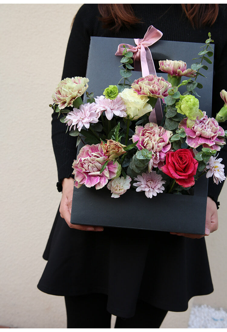 Open Window Handheld Flower Bag