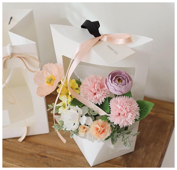 Curve Shaped Open Window Flower Gift Box