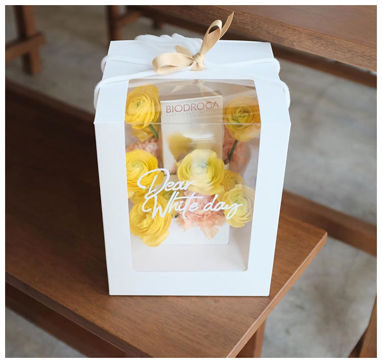 Square Shaped Handheld Flower Gift Box