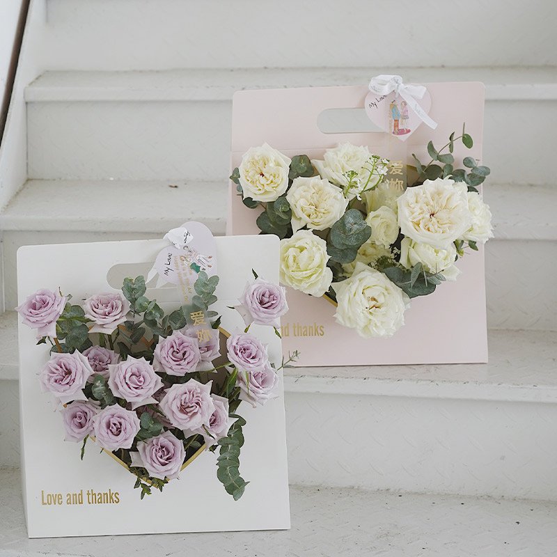 Heart shaped Open Window Flower Gift Bag