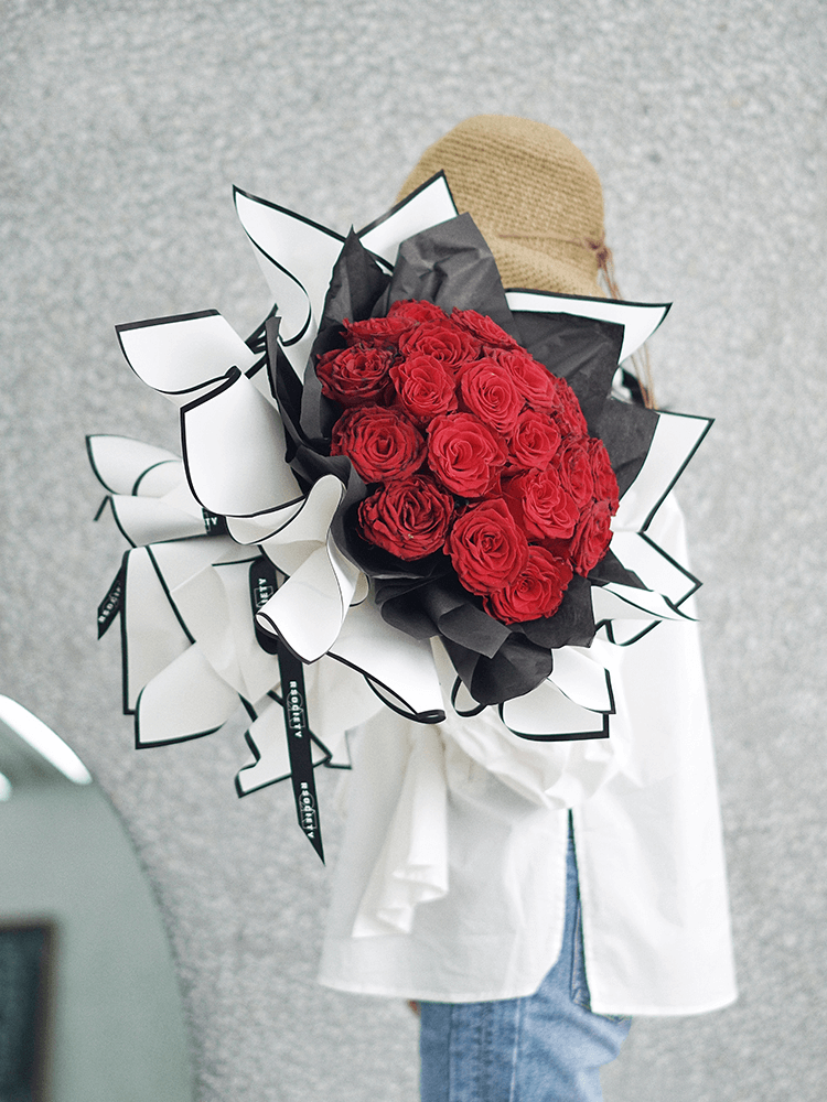 Black and White Edge Flower Wrapping Paper