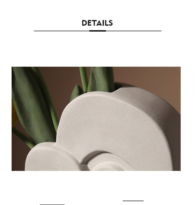 Ceramic Face Vase with a Nordic Minimalism Creative Face