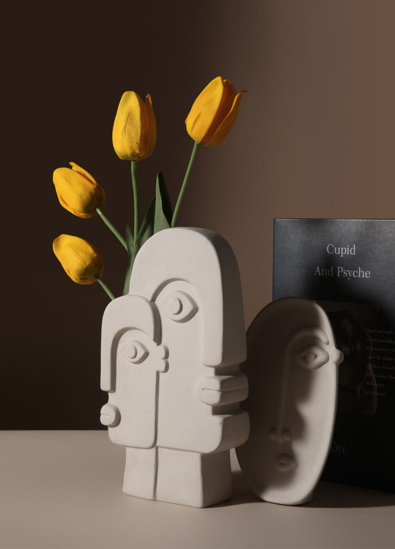 Ceramic Face Vase with a Nordic Minimalism Creative Face