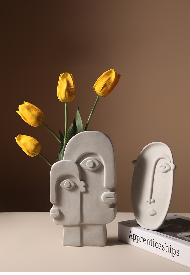 Ceramic Face Vase with a Nordic Minimalism Creative Face