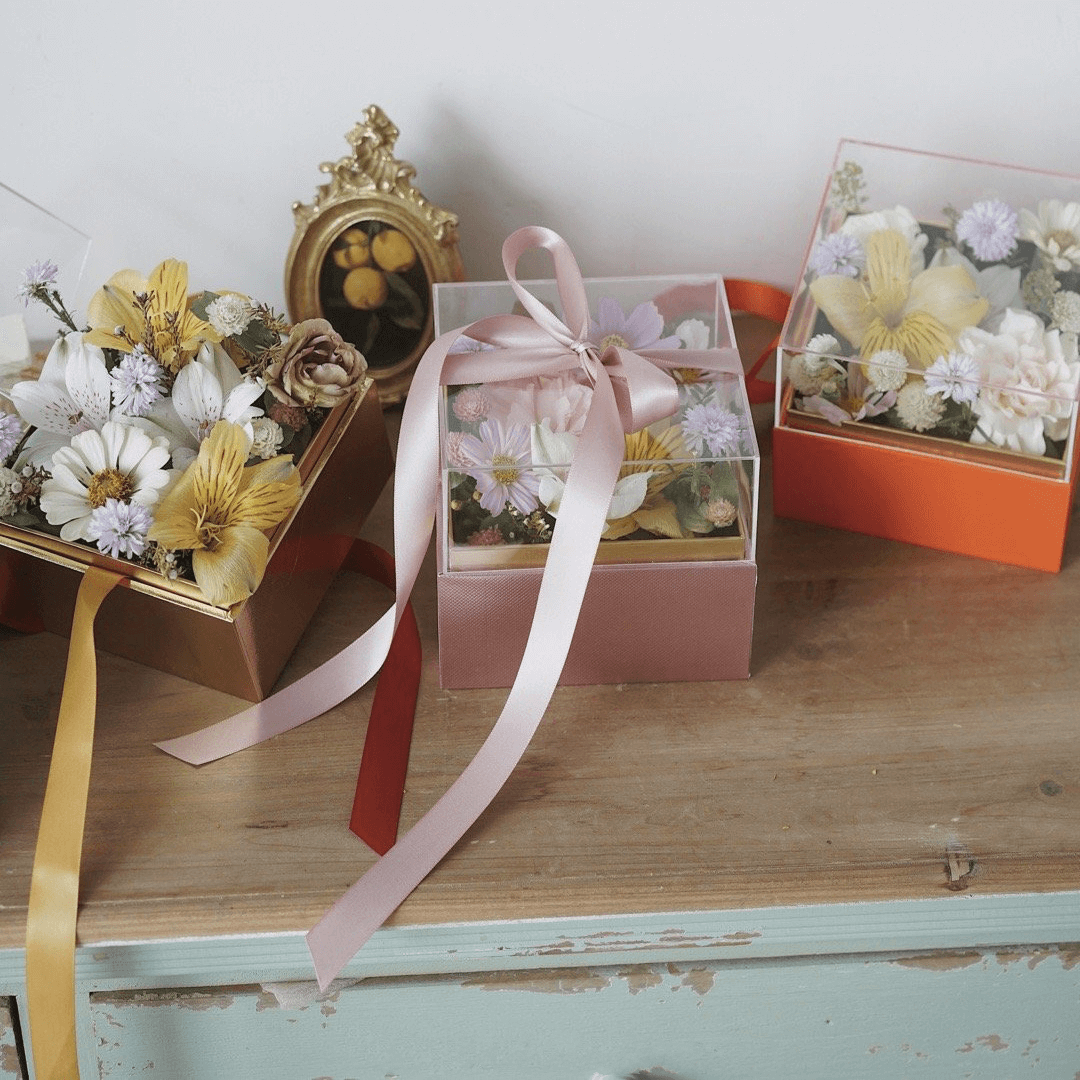 Square Acrylic Transparent Flower Gift Box For Flower Arrangement