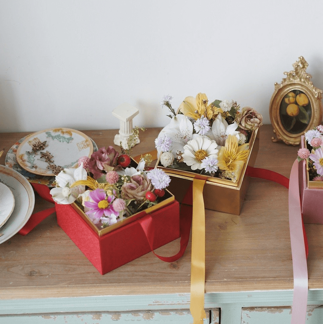 Square Acrylic Transparent Flower Gift Box For Flower Arrangement