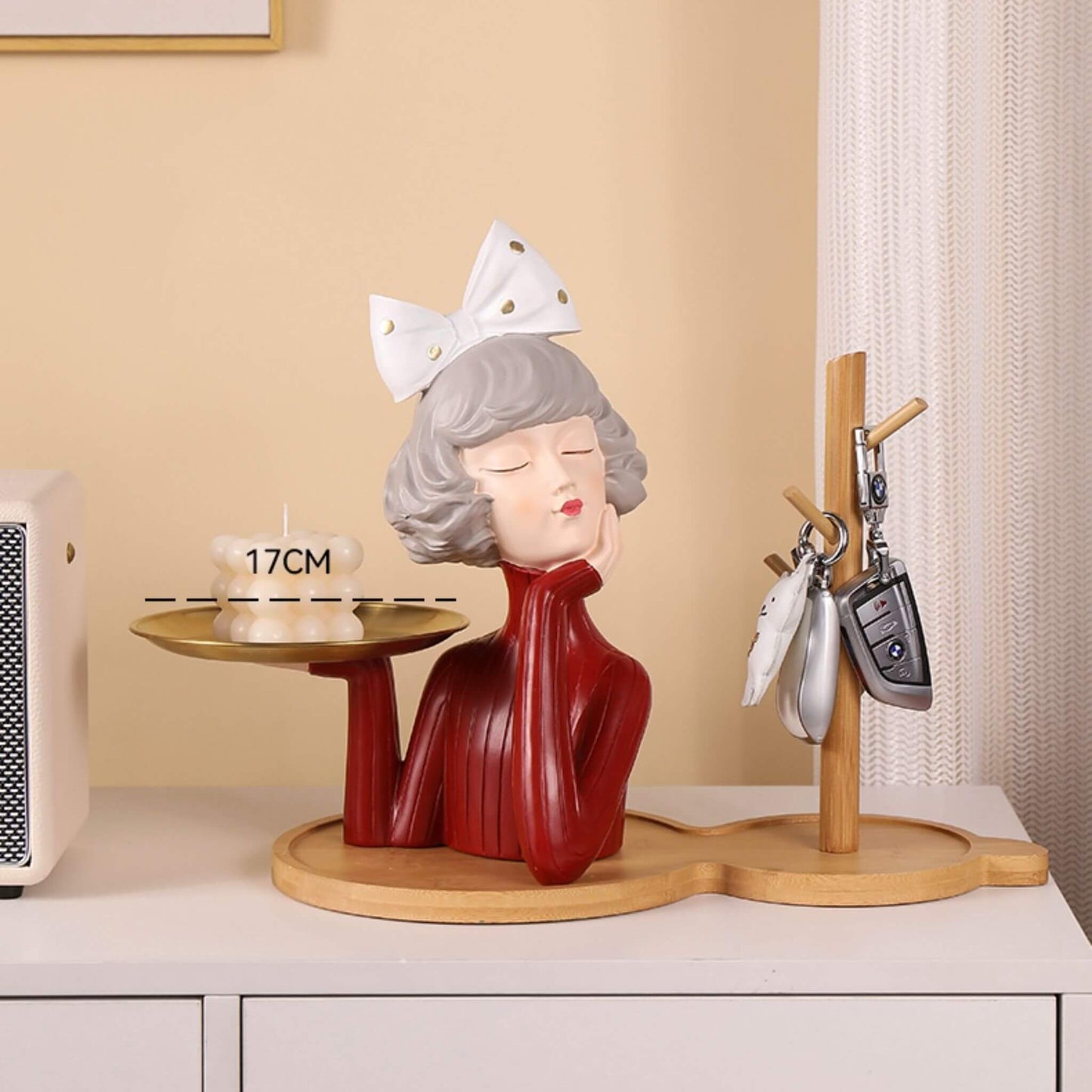 Wonderful Lassie Modern Craft Ornament And Vase