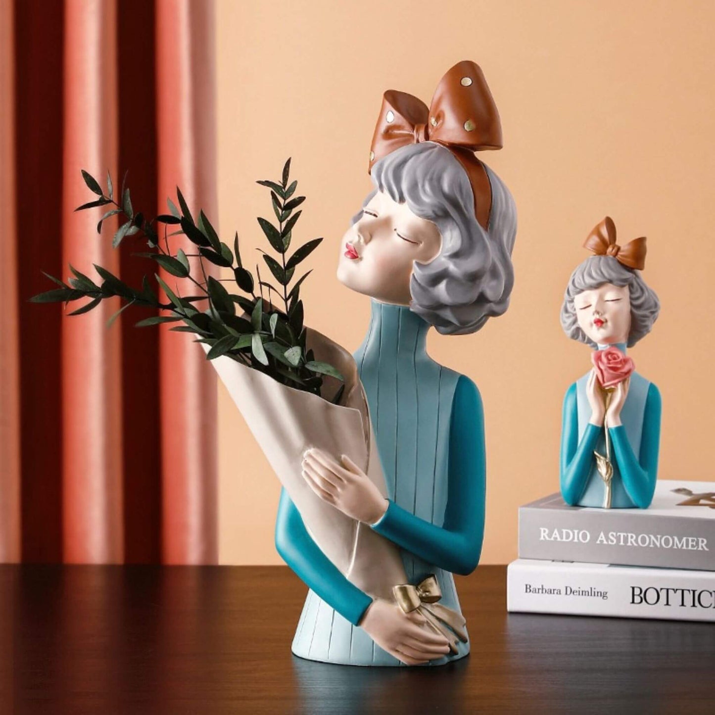 Wonderful Lassie Modern Craft Ornament And Vase