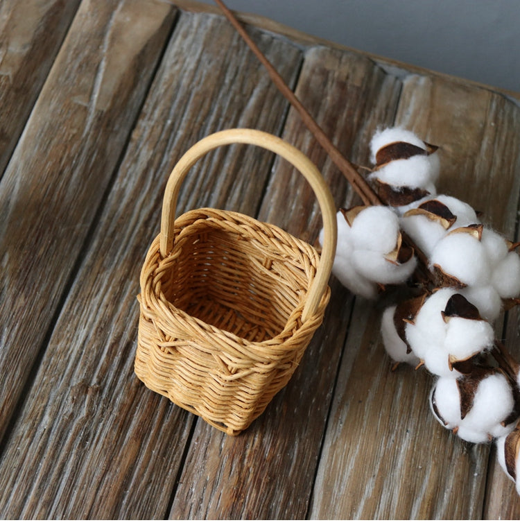 Rattan Handheld Flower Basket For Flower Arrangement