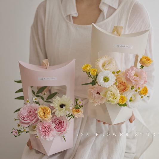 Curve Shaped Open Window Flower Gift Box