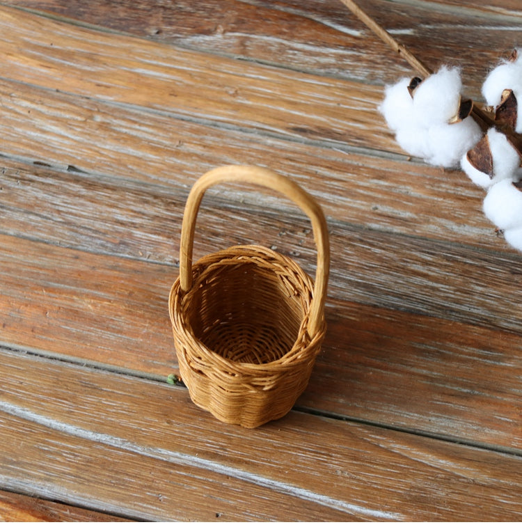 Rattan Handheld Flower Basket For Flower Arrangement