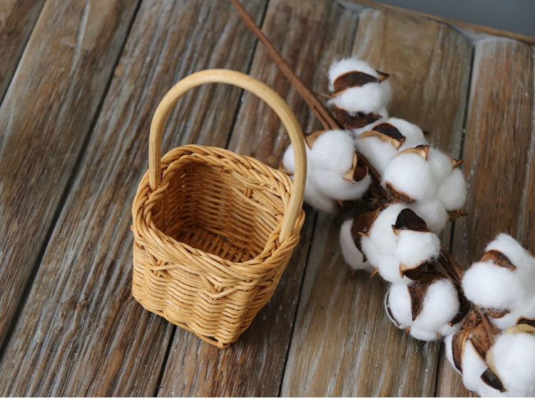 Rattan Handheld Flower Basket For Flower Arrangement