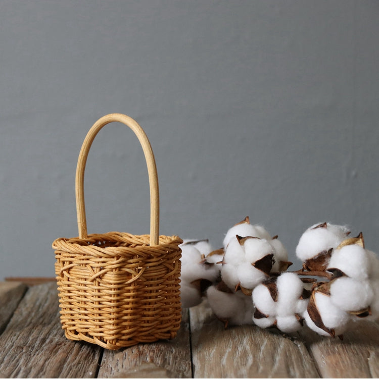 Rattan Handheld Flower Basket For Flower Arrangement
