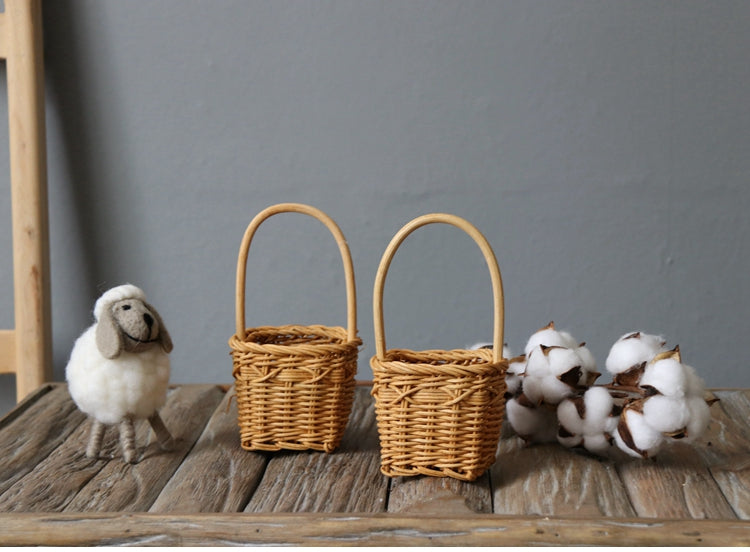 Rattan Handheld Flower Basket For Flower Arrangement