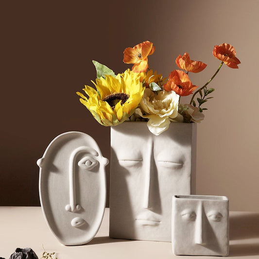 Ceramic Face Vase with a Nordic Minimalism Creative Face