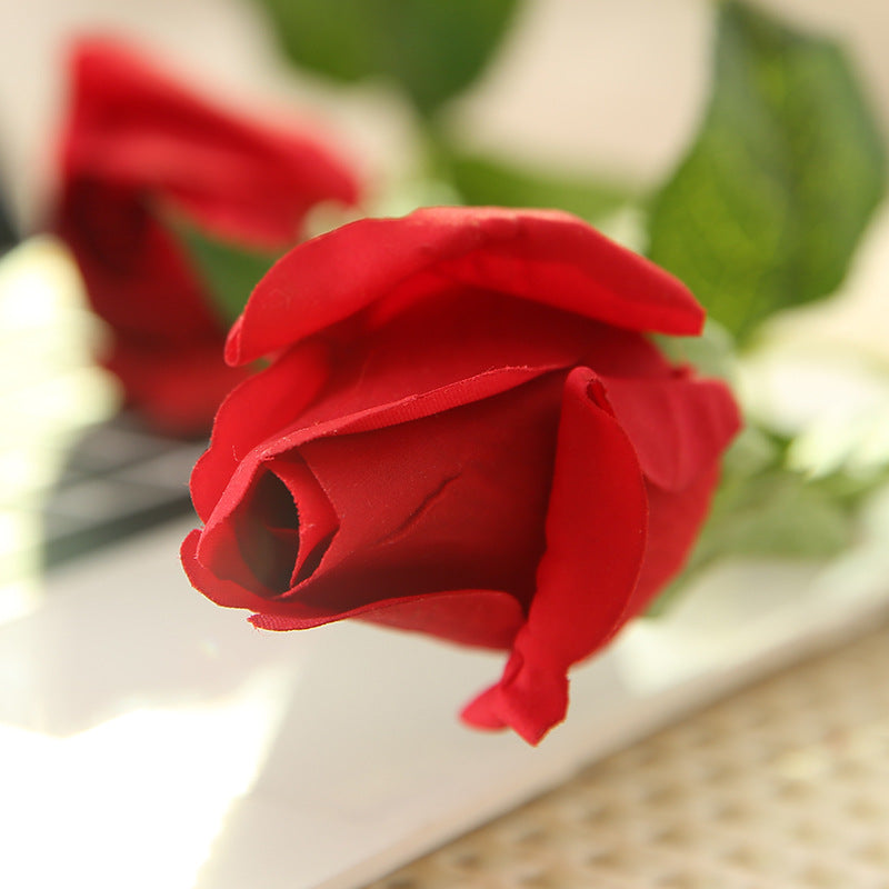 Artificial Rose Bud For Living Room Indoor Decoration And Wedding