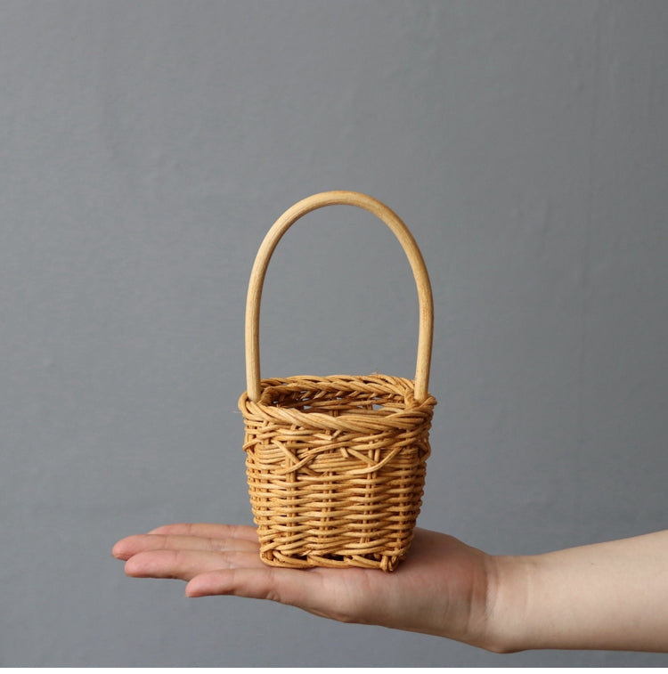 Rattan Handheld Flower Basket For Flower Arrangement